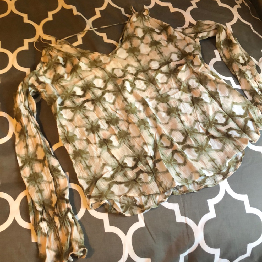 Long Sleeve Cold Shoulder Blouse